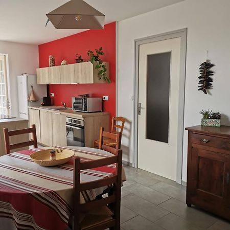 Logement Calme Et Authentique A إيسبيليت الغرفة الصورة