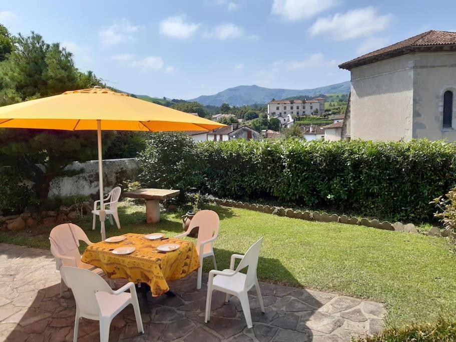 Logement Calme Et Authentique A إيسبيليت المظهر الخارجي الصورة
