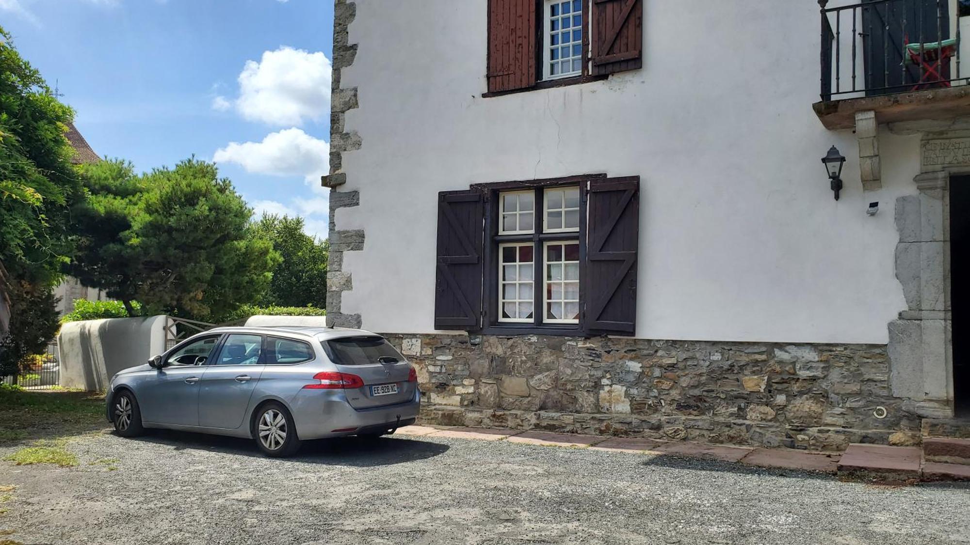 Logement Calme Et Authentique A إيسبيليت الغرفة الصورة